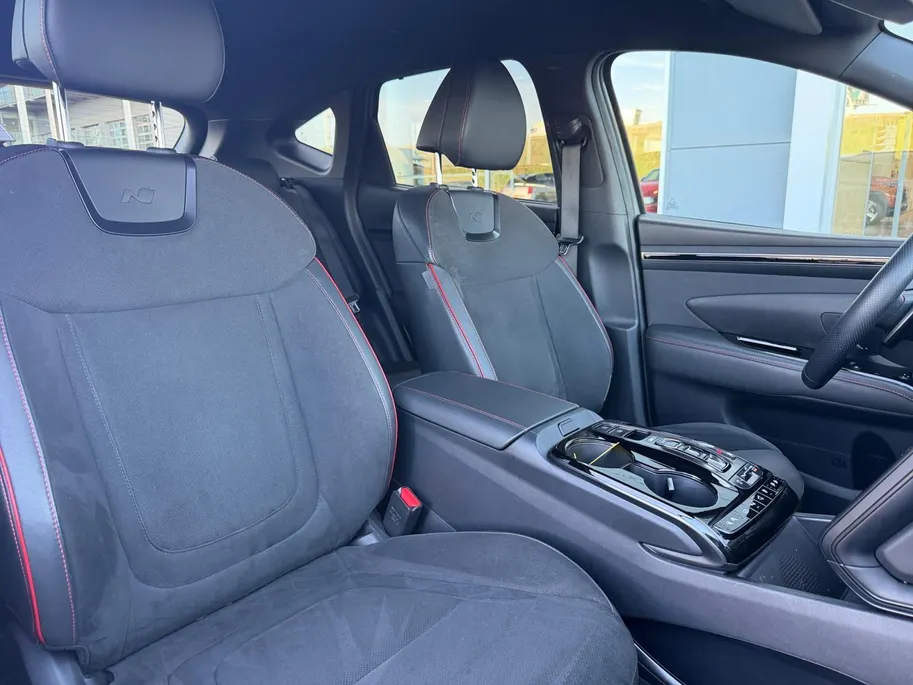Hyundai Tucson 1.6 T-GDI PHEV N Line 4WD 265PK | 66km WLTP elektrisch | Navigatie | Apple Carplay & Android Auto | Adaptive cruise control | Parkeersensoren rondom | 360 camera | Stoelverwarming & koeling voor |