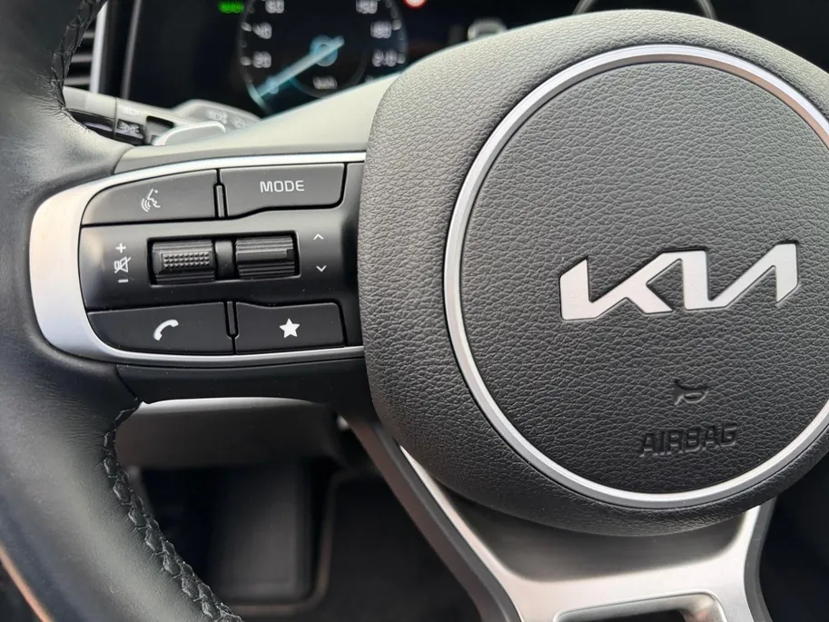 Kia Sportage 1.6 T-GDi PHEV DynamicPlusLine | Zeer nette auto | Open dak | Stoel & stuur verwarming | Apple CarPlay & Android Auto | Fabrieksgarantie t/m 6-2032 |
