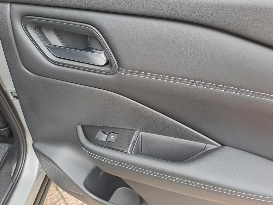 Nissan QASHQAI 1.3 MHEV Xtronic N-Connecta | Apple Carplay/Android Auto | Navi | 360 Camera | Automaat | Pano Dak | Cruise control adaptief