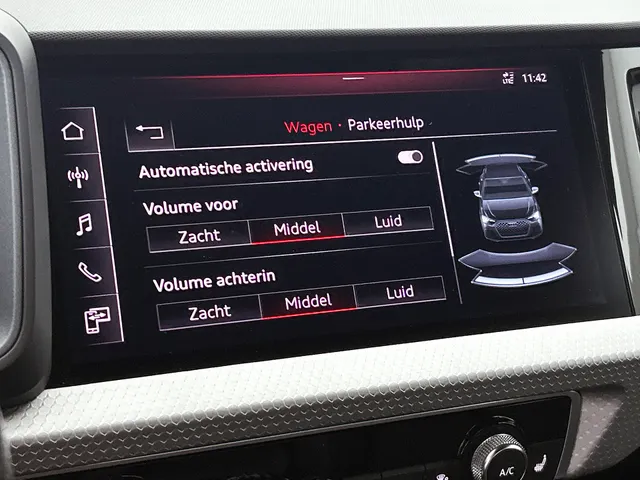 Audi A1 Sportback 30 TFSI S Line edition one | NAVI | STOELVERWARMING | CLIMAT CONTROL | PARKEER SENSOREN V+A