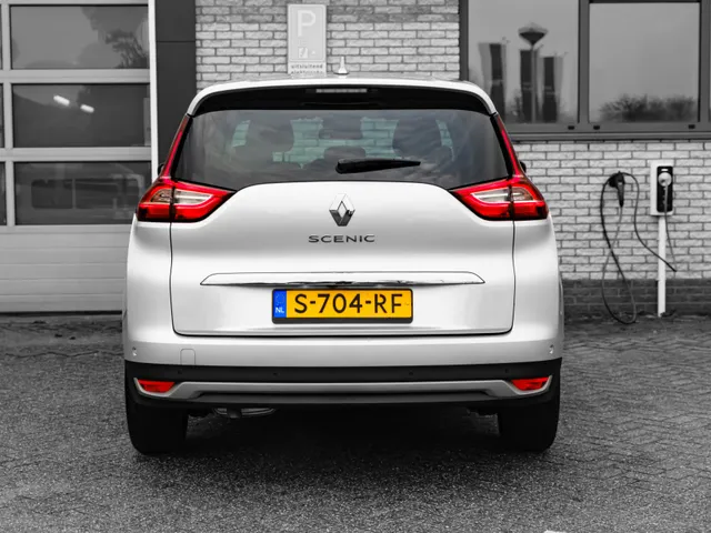 Renault Grand Scénic 1.3 TCe Techno 7p. | 7-persoons | navigatie | all season banden