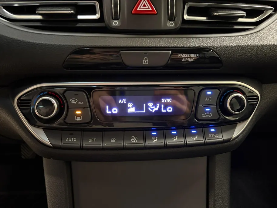 Hyundai i30 Wagon 1.0 TURBO | MILD HYBRID | COMFORT | NAVI | CAMERA | APPLE CARPLAY |