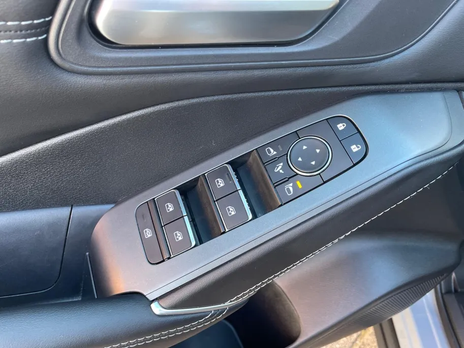 Nissan QASHQAI 1.5 e-Power N-Connecta | Navigatie | 360 camera | Apple Carplay/ Android Auto | Panoramadak | Head-up display | Elektrische achterklep |