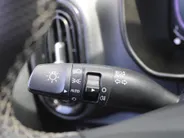 Kia Picanto 1.0 DPI GT-Line | Stuur-/stoelverwarming | Schuifdak | Camera | Dodehoek detectie | Telefoonlader | Clima | Navi | 16' LM | LED | Cruise |