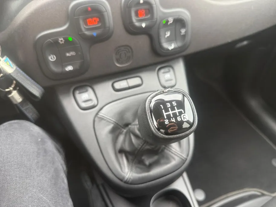 Fiat Panda 0.9 TwinAir 4x4 Cross | Parkeersensoren | Stoelverwarming | Stuurbediening | Climate Control | 12 Maanden Bovag Garantie