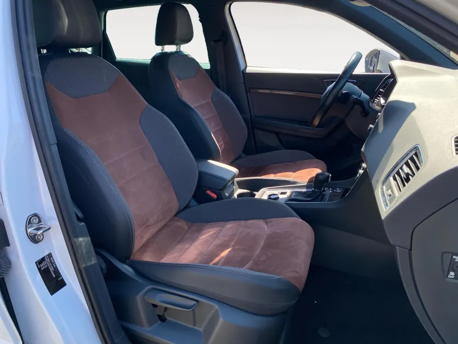 SEAT Ateca 1.4 EcoTSI DSG7-automaat Xcellence Trekhaak | LED | Alcantara | Elektr. koff.klep | 360 camera | etc.