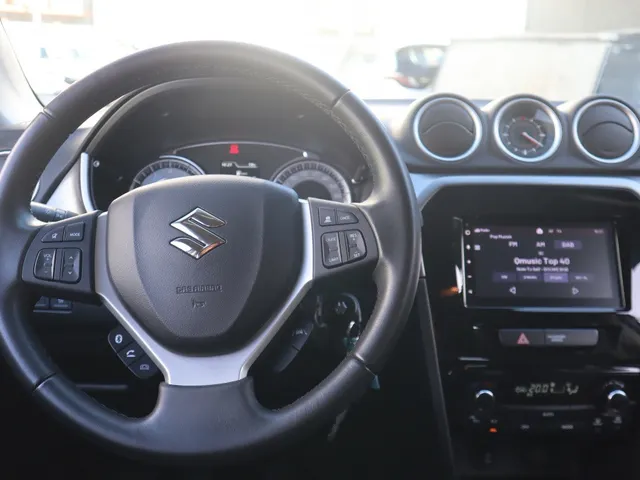 Suzuki Vitara 1.4 BoosterJet Select Hybrid AdaptiveCruise | Carplay | All seasons