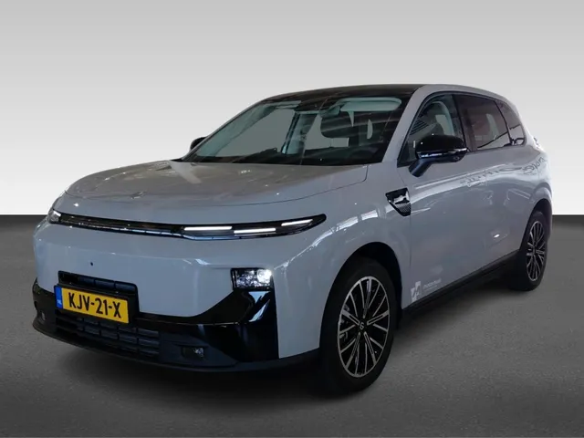 Leapmotor B10