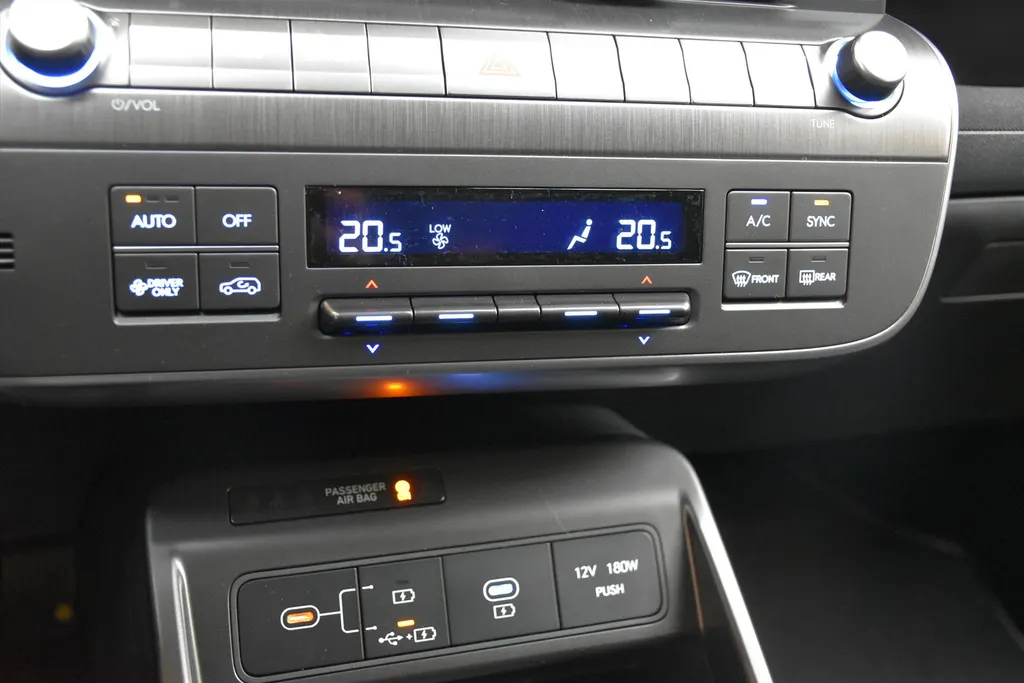 Hyundai Kona 1.6 HEV DCT Comfort I 18 Inch velgen I Demo korting