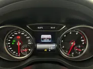 Mercedes-Benz GLA 200 Premium Automaat | Navigatie | Elektrische Achterklep | Lederen Bekleding