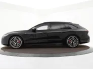 Audi A6 Avant S edition Comp 367 PK S-tronic e-hybrid quattro · MIDNIGHT GREEN · 360 Camera · Servosluiting · Panoramadak · Bang & Olfusen · Elek. Stuurkolom · Bijrijder Scherm · Stoelverwarming V + A · 21'' Inch · Garantie t/m 03-03-2028