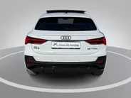 Audi Q3 Sportback 45 TFSIe 180KW/245PK S Edition Panoramadak · Camera + parkeersensoren · Apple/Android Car Play ·