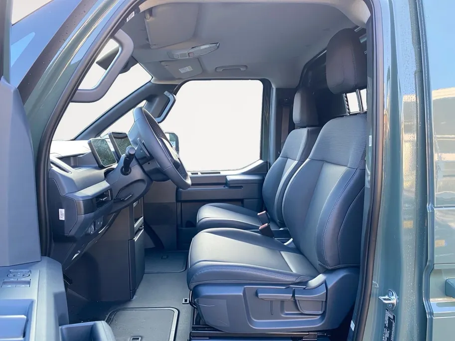 Kia PV5 L2H1 Elite Executive 51.5 kWh | Nieuw te bestellen! | 297 Km bereik |  Laadcapaciteit 4.4 m³ | 360° Camera | Verwarmd stuur
