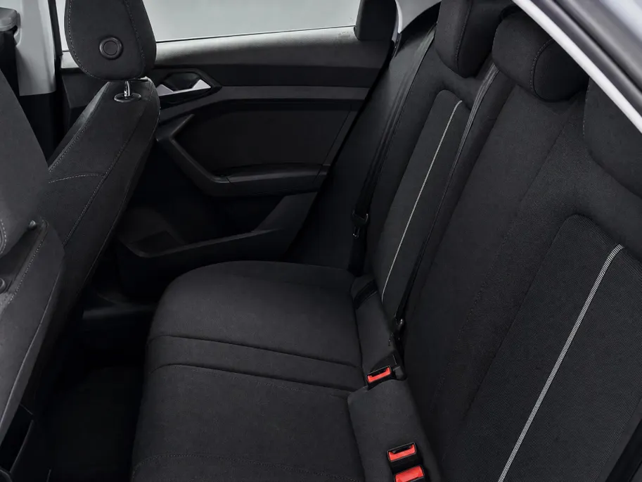 Audi A1 Sportback 30 TFSI 110pk Advanced edition · Apple/Android Car Play · Navigatie · P-Sensoren · Climatronic · Cruise Control · 17'' Inch ·