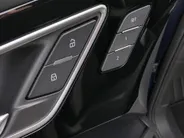 Audi Q4 e-tron 45 quattro Advanced edition 82 kWh 210kW/286PK · Panoramadak · Trekhaak · Camera · Apple/Android Car Play · Adaptive Cruise Control · Elektrische stoelverstelling · Stoelverwarming · Drive select
