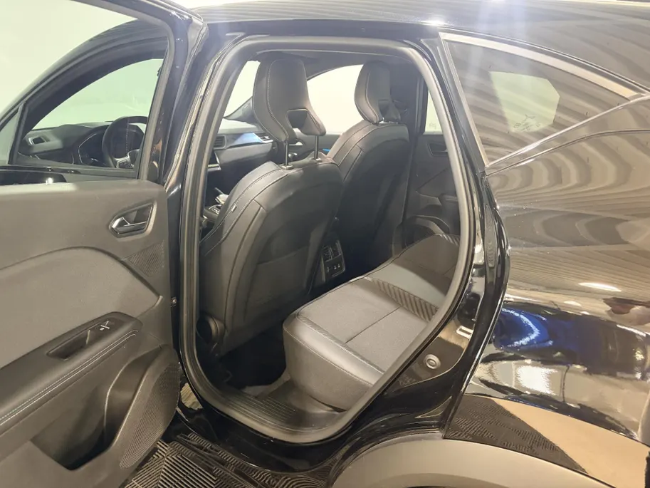 Renault Captur 145PK E-Tech Full Hybrid Esprit Alpine Automaat | Harman Kardon Audio | Stuurwielverwarming | 360 Camera | Parkeersensoren | Apple CarPlay/Android Auto | Navi | Climate Control | Adaptive Cruise Control |