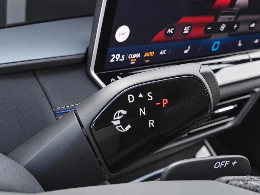 Volkswagen Tayron R-Line Edition 1.5 eHybrid 204 PK 6 versn. DSG · Black Style Pakket · Trekhaak inklapbaar, met elektrische ontgrendeling, incl. aanhangermanoeuvreerhulp Trailer Assist ·