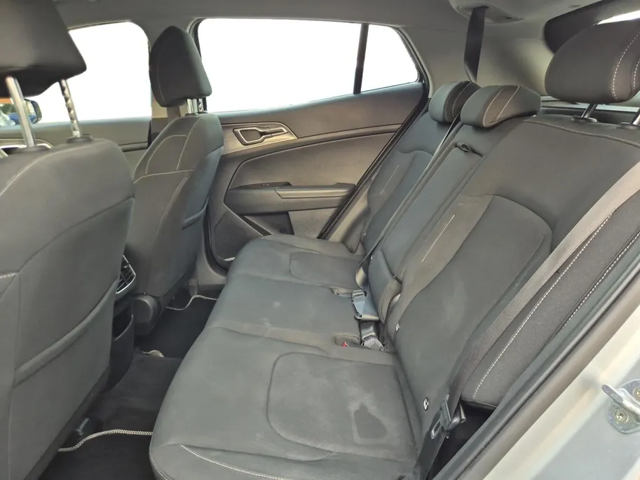 Kia Sportage 1.6 T-GDi MHEV DynamicLine | Cruise Control | Climate Control | Navigatie | Apple Carplay/Android Auto | Camera | Stoelverwarming | Stuurverwarming | Parkeersensoren |
