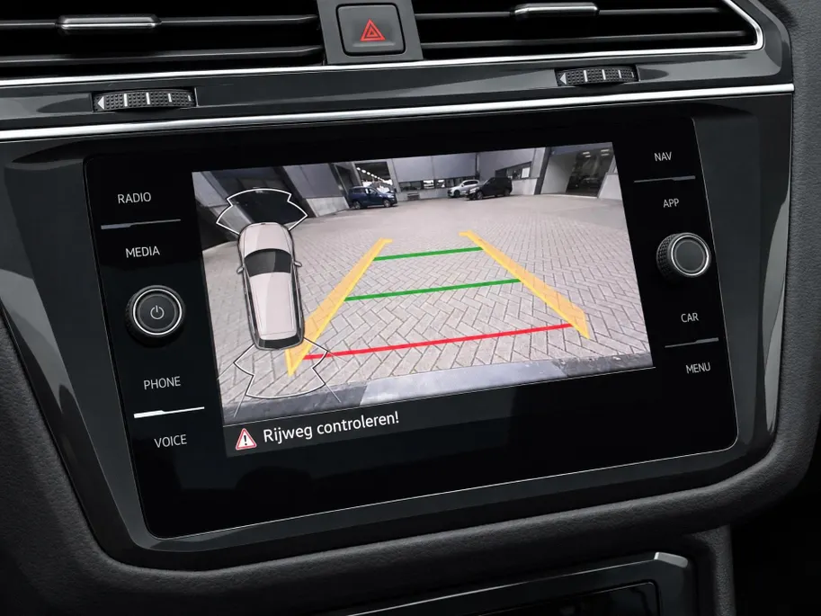 Volkswagen Tiguan 1.4 TSI eHybrid 245pk DSG Elegance · SOH 93,1% · Panoramadak · Camera · Parkeerassistent · Matrix LED · Keyless · Elek. Achterklep ·