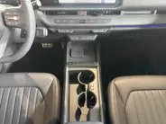 Kia Seltos 1.6i X-Line Demo Edition | NIEUW MODEL | 180 PK | Harman Kardon | Geventileerde & verwarmbare stoelen | 360 Camera | Fabrieksgarantie 3-7-2033 + 3x 1 jaar* | Trekgewicht: 1.300 kg | NAP