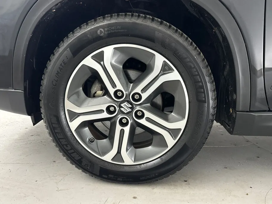 Suzuki Vitara 1.6 High Executive | Panoramadak | Adaptieve Cruise Control | Trekhaak