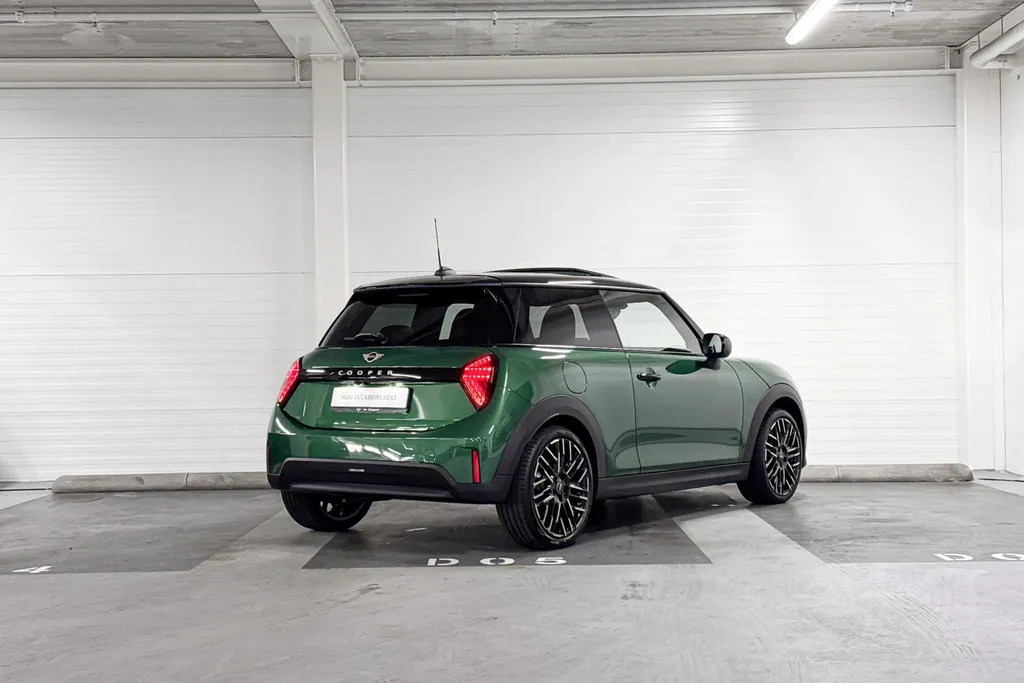 MINI Cooper 3-deurs C Favoured