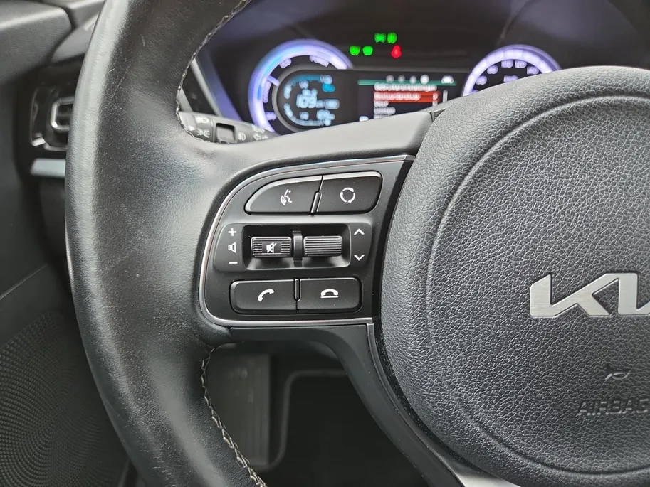 Kia Niro 1.6i PHEV DynamicPlusLine Automaat | Climate & (adaptieve) cruise control | Stoelverwarming | SOH 99,9% | Dodehoek Detectie | Carplay & Android Auto | Camera | Navigatie | 12 Maanden BOVAG Garantie | NAP