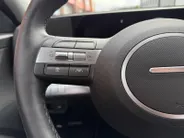 Hyundai Kona 1.6 GDI HEV Comfort Smart | Navigatie| Stoel/Stuurverwarming| Elektrische achterklep| Achteruitrijcamera| Parkeersensoren v+a |