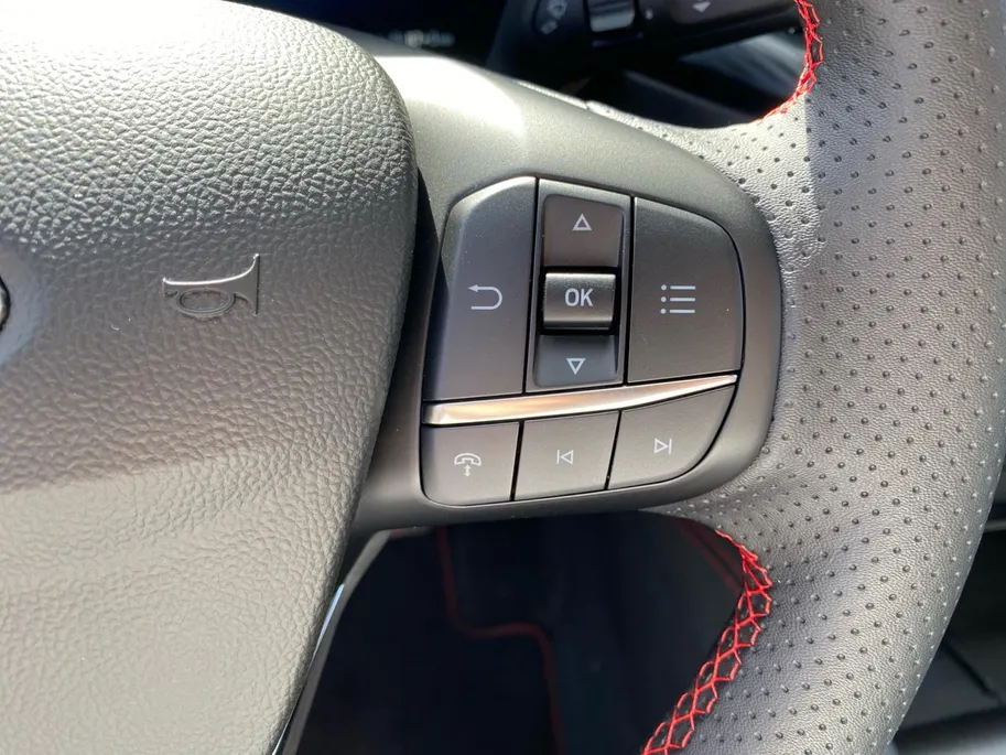 Ford Kuga 2.5 PHEV ST-Line X 243PK | El. Wegklapbare Trekhaak | Reservewiel | Uit voorraad | 4000,- Ready Set Ford Bonus | 0,99% rente icm Ford Options