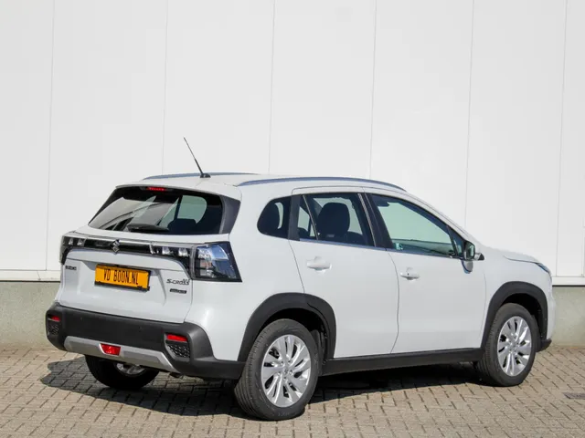 Suzuki S-Cross 1.4 Boosterjet Select Smart Hybrid | Cruise | Carplay/Android | Camera | Park sens | Lm-Velgen