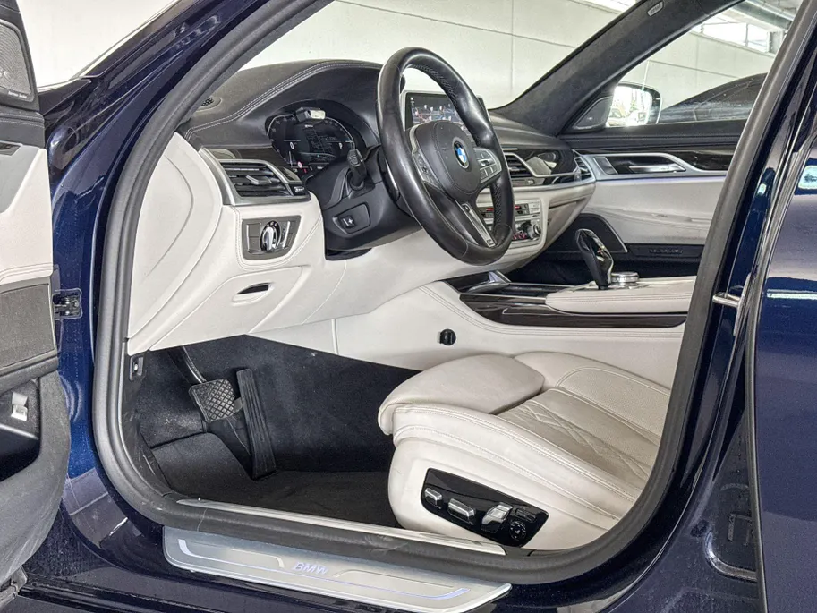 BMW 7 Serie 745e High Executive