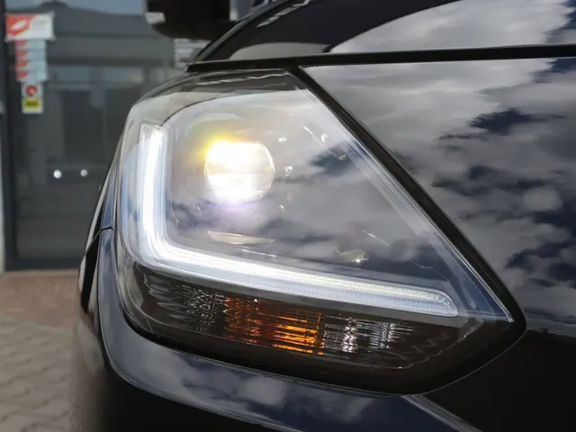 Suzuki Swift 1.2 Style Smart Hybrid