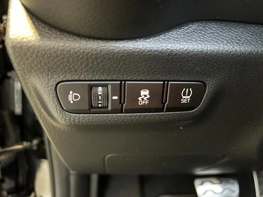 Kia Picanto 1.0 DPI GT-Line Automaat | Apple Carplay / Android Auto | Navigatiesysteem | Stoel + Stuurverwarming | Elektrisch Bedienbaar Schuif / Kanteldak | Parkeersensoren + Camera Achter | Cruise Control | Dodehoekdetectie + Correctie | Lichtsensor | 16'Lichtmetal