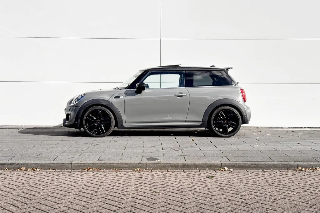 MINI Cooper 3-deurs Cooper 60 Years Edition