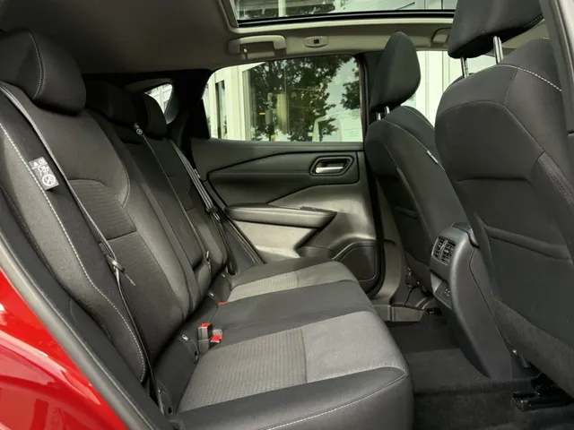 Nissan QASHQAI 1.3 Mild-Hybrid 158pk Xtronic N-Connecta | Panoramadak | Navigatie | 360-Camera | App Connect | Blind Spot | Keyless | All Season