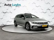 Volkswagen Passat Variant 1.5 TSI R-Line Business + DSG Automaat | Panoramadak | Trekhaak | Elektrische Stoelen