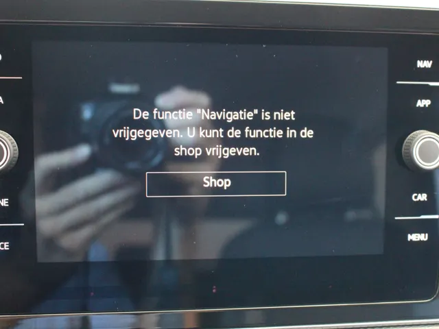 Volkswagen T-Cross 1.0 TSI 115pk Life Goal DSG Automaat | Navigatie via Apple Carplay | PDC | Climate Control
