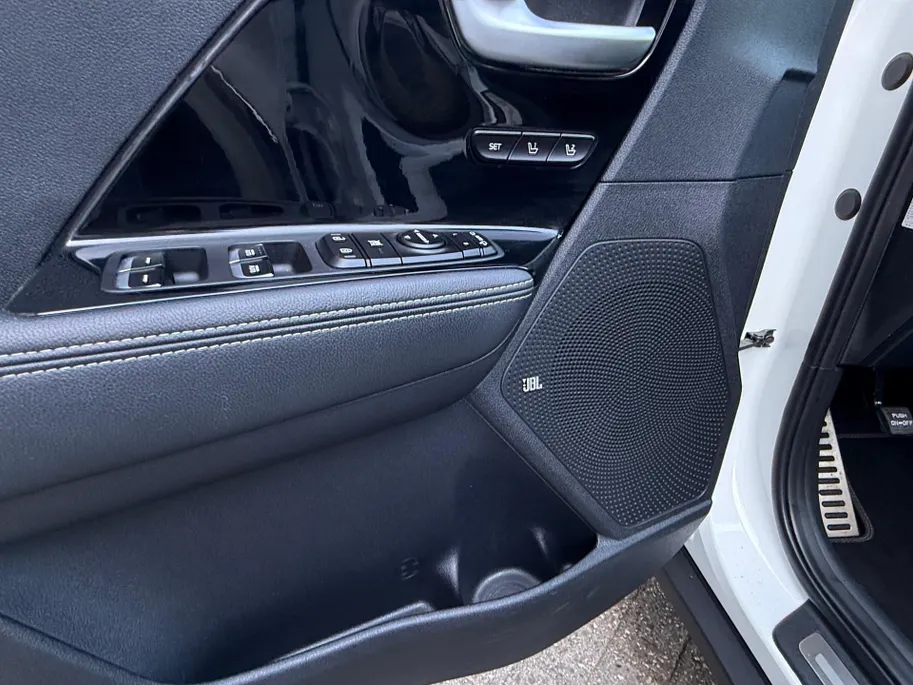Kia Niro 1.6 GDi PHEV Luxury Edition | AUTOMAAT | LEDER | NAVI | CAMERA | TREKHAAK | CLIMATE & CRUISE CONTROLE | ETC...