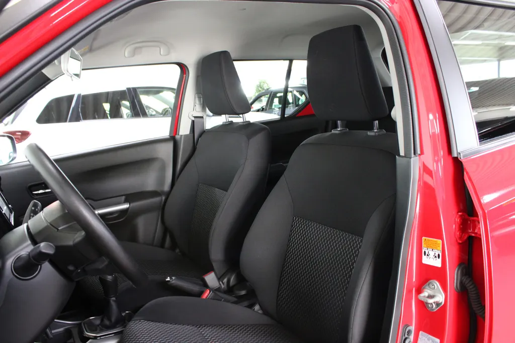 Suzuki Ignis 1.2 Smart Hybrid Select / Navi. / Stoelverwarming  / Camera / Led /
