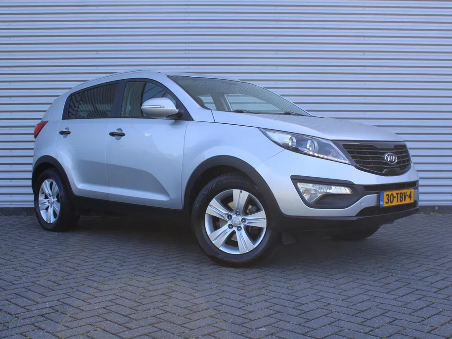 Kia Sportage 2.0 X-ecutive Plus Pack | Trekhaak | 17' LM | Parkeersensor achter | Half leer/stof | Navi Pioneer incl. Apple CarPlay/Android Auto | Cruise | Clima | Automaat |