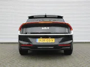 Kia EV6 Light Edition 63 kWh | Stuur-/stoelverwarming | Camera | 19' LM | LED | Cruise adapt. | Clima | Draadloze telefoonlader | 17% bijtelling |