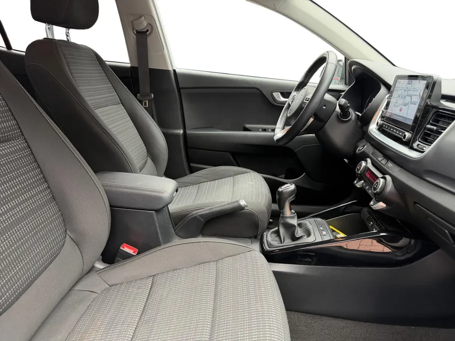 Kia Stonic 1.0 T-GDi MHEV DynamicPlusLine | Zeer nette auto | Navigatie | Apple CarPlay & Android Auto | Trekhaak | Achteruitrijcamera |