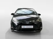 Toyota Yaris 1.5 Hybrid Dynamic | Apple Carplay / Android Auto | Parkeersensoren Voor | Parkeercamera Achter | Lichtsensor + Regensensor | Cruise Control | Rijstrooksensor | 15'Lichtmetalen Velgen