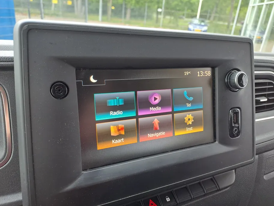 Nissan Interstar 2.3 dCi L2H2 N-Connecta | Dubbele Cabine | Camera | Airco | Trekhaak | Navigatie | Apple Carplay/Android Auto | Cruise Control