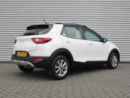 Kia Stonic 1.0 T-GDi MHEV DynamicLine | Camera | LED | Apple Carplay/Android Auto | Airco | Cruise | 15" LM |