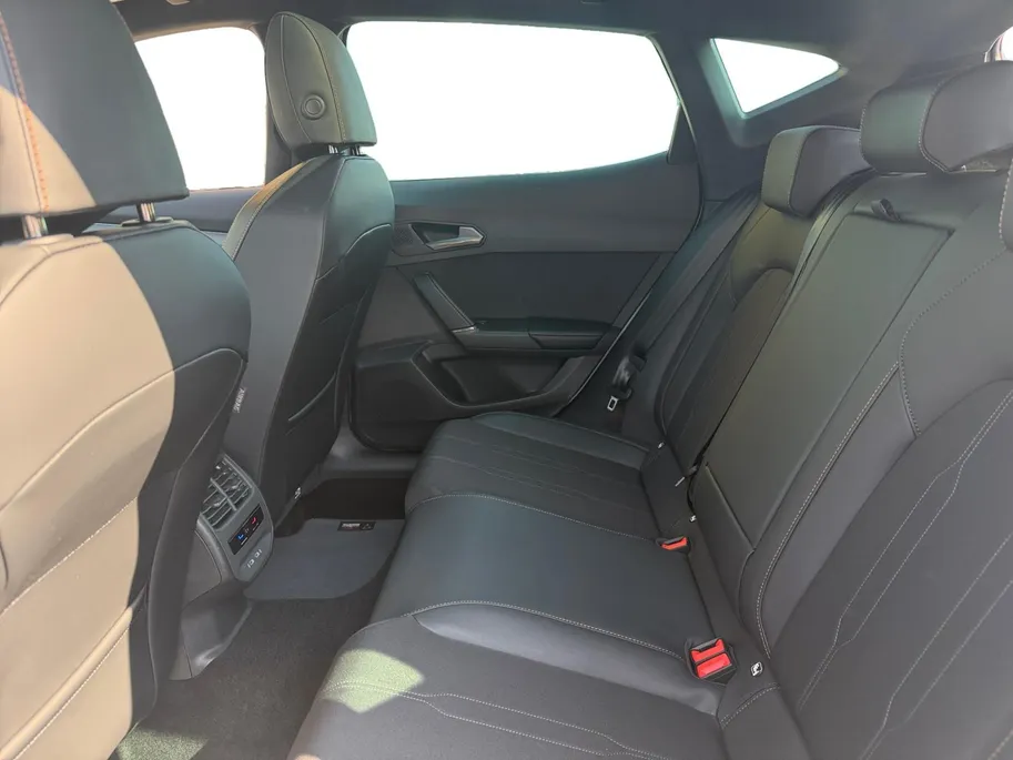 CUPRA Formentor 1.5 TSI e-Hybrid Business Stoel & Stoelverwarming | Camera | Apple Carplay & Android Auto | Automatische Achterklep | Adaptieve Cruise Control | 12 Maanden BOVAG Garantie