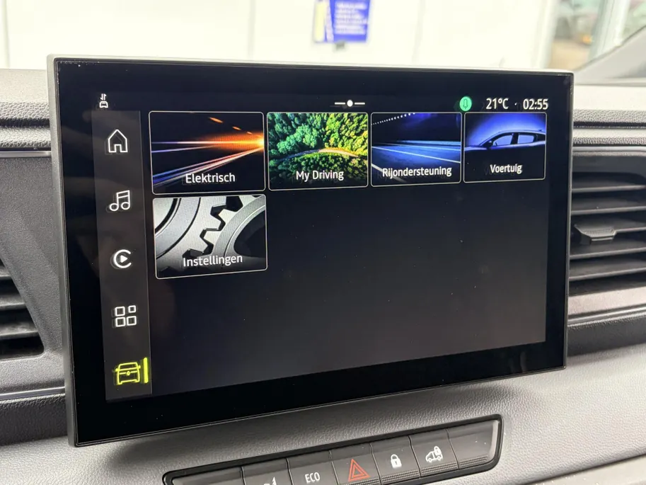 Renault Master E-Tech T35 L2H2 Advance Long Range 87 kWh Automaat | NIEUWE AUTO - DIRECT LEVERBAAR! | Camera | Climate Control | Cruise Control | Apple CarPlay/Android Auto | Full LED | Licht & Regen Sensor | Parkeersensoren |