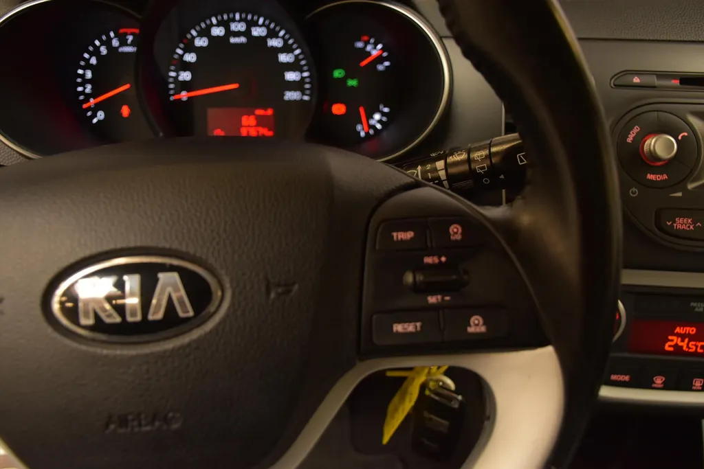 Kia Picanto 1.0 5drs ColorLine