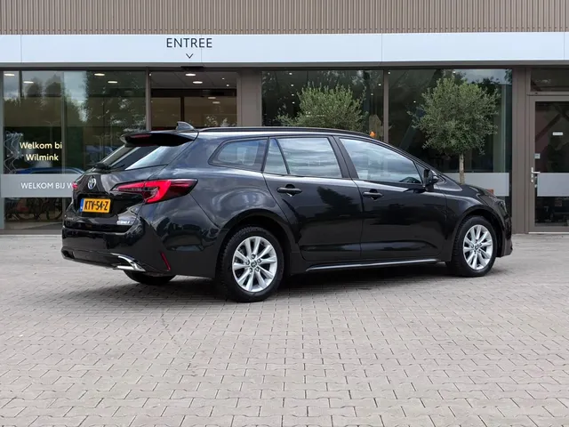 Toyota Corolla Touring Sports Hybrid 140 Dynamic Limited | Stoelverwarming | Parkeersensoren