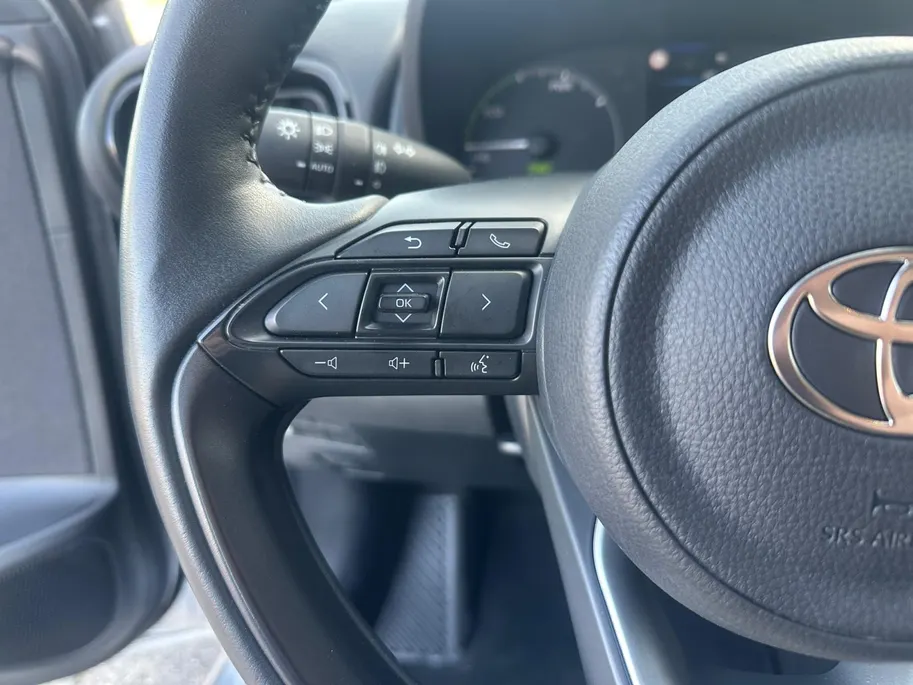 Toyota Yaris 1.5 Hybrid 115 | STUUR-STOEL VERWARMING | CAMERA | APPLE CAR PLAY | GARANTIE |